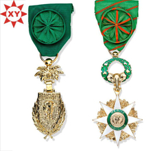 Las medallas de África platearon el oro con las cintas verdes hechas a mano de la manera