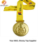 Medallas de oro del deporte con la cinta amarilla